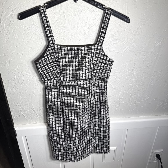 miami Dresses & Skirts - Miami Black & White Sheath Mini Dress WMN Small Y2K Preppy City Girl Tweed NWT